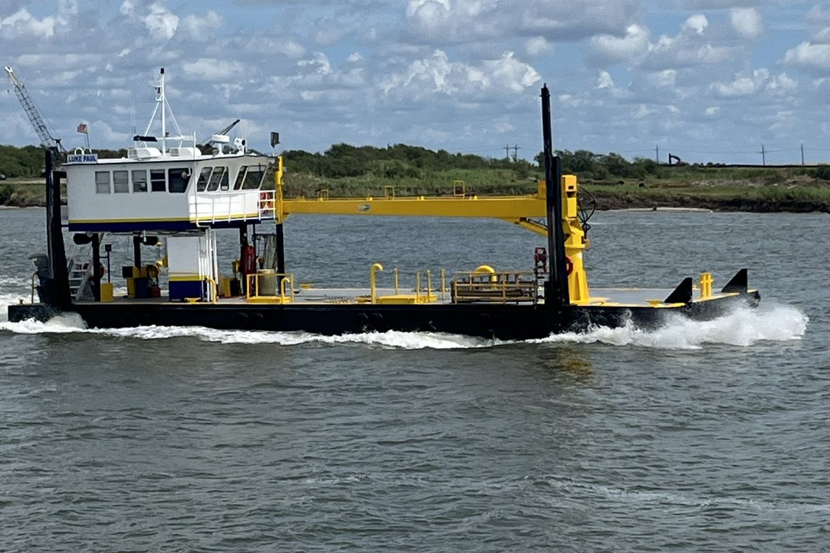 M/V Luke Paul, Parker Marine self-propelled crane barge, underway